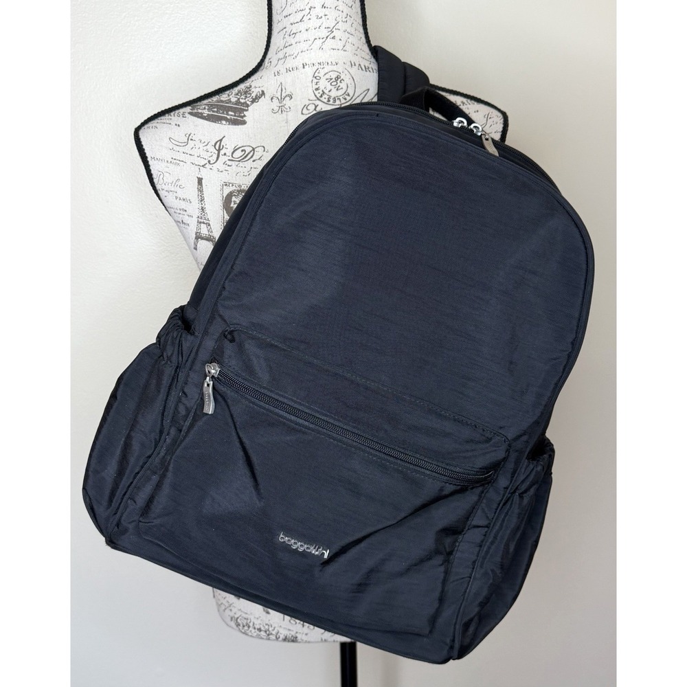 Baggallini‎ RFID Travel Backpack Black Nylon Laptop Carry On Organizer Bag